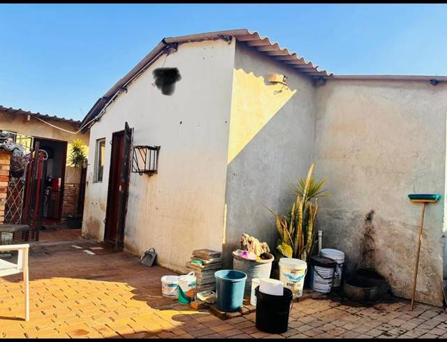 2 BEDROOM HOUSE FOR SALE IN COSMO CITY